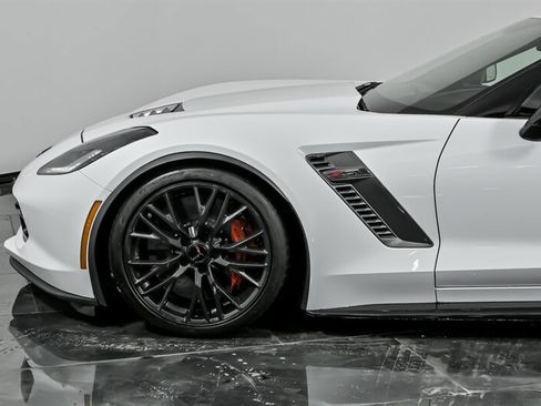 Used 2017 Chevrolet Corvette Z06 image 6