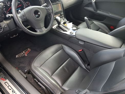 Used 2013 Chevrolet Corvette Grand Sport w/ 3LT Preferred Equipment Group RWD image 2