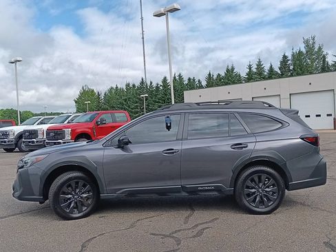 Used 2025 Subaru Outback Onyx Edition AWD/4WD image 24