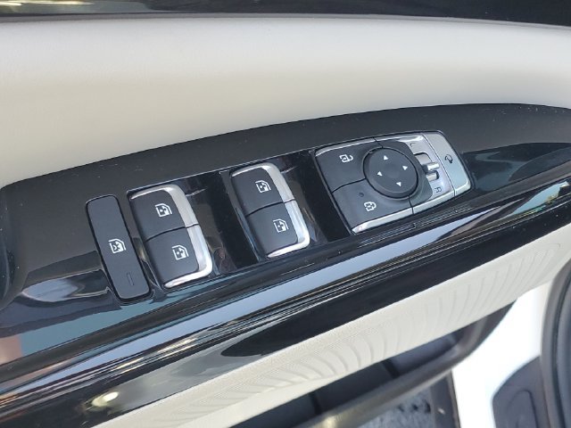 Certified 2024 Kia Carnival SX FWD image 16
