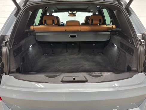 Used 2025 BMW X5 xDrive40i w/ M Sport Package AWD/4WD image 43
