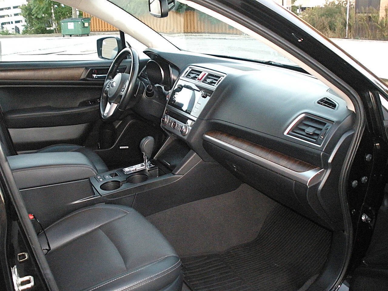 Used 2016 Subaru Outback 2.5i Limited AWD/4WD image 29