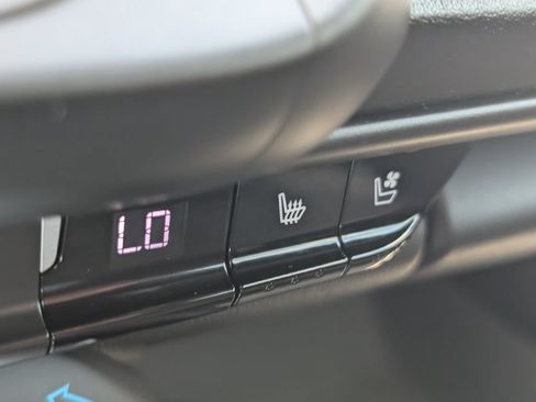 Used 2018 Chevrolet Camaro SS RWD image 21