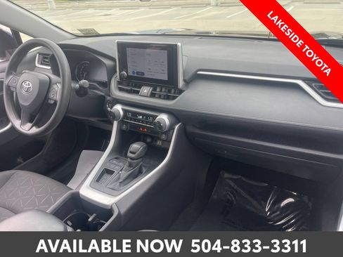 Used 2024 Toyota RAV4 XLE FWD image 10