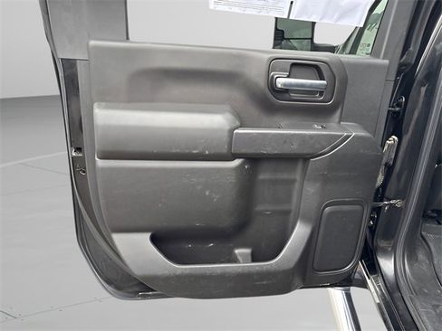 Used 2020 Chevrolet Silverado 2500 LT w/ Convenience Package image 16