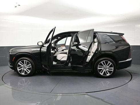 Used 2026 Cadillac Vistiq Luxury AWD/4WD image 35