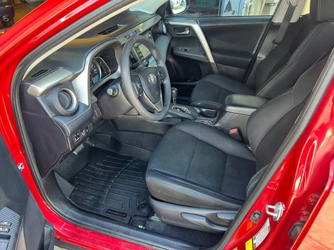 Used 2015 Toyota RAV4 XLE FWD image 7