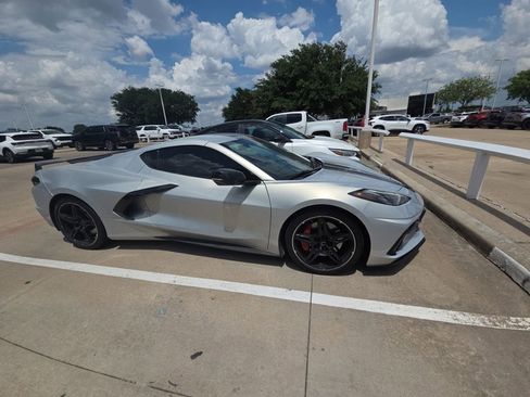 Used 2024 Chevrolet Corvette Stingray Premium Cpe w/ Z51 Performance Package RWD image 3