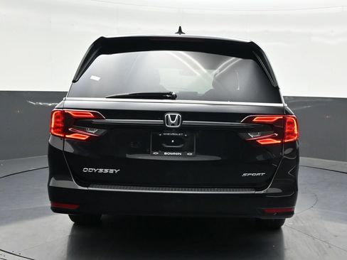 Used 2024 Honda Odyssey Sport image 4