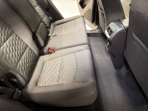 Used 2020 Chevrolet Equinox LT FWD image 29