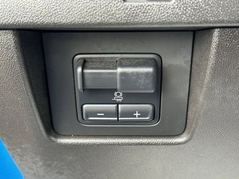 Certified 2023 GMC Canyon AT4X image 21