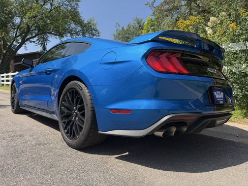 Used 2019 Ford Mustang GT Premium w/ GT Performance Package RWD image 13