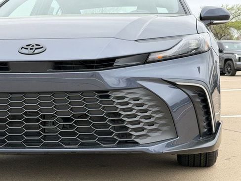 New 2026 Toyota Camry SE image 9