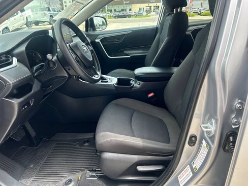 Certified 2024 Toyota RAV4 LE AWD/4WD image 9