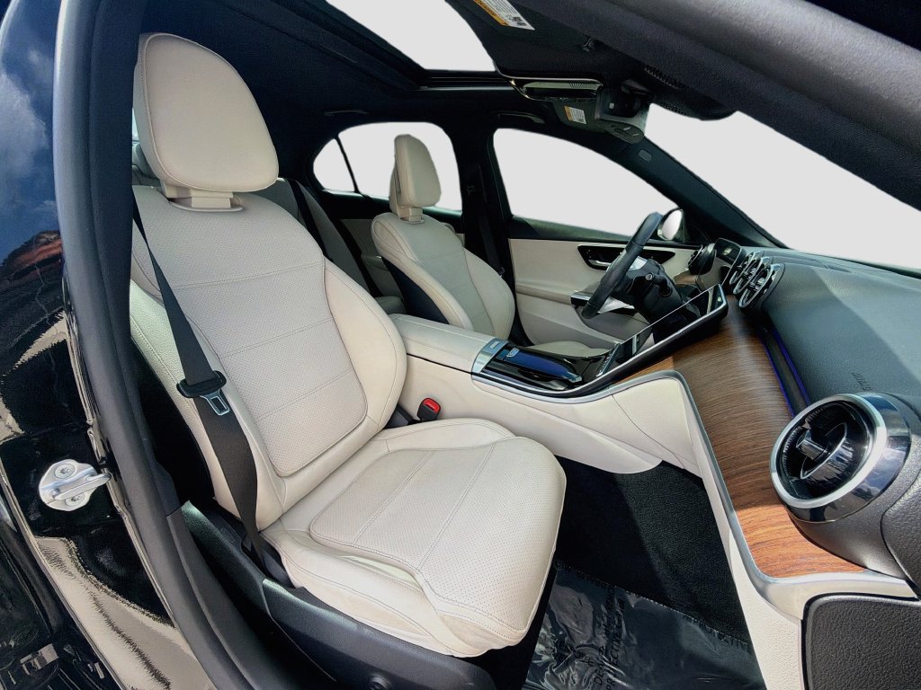 Used 2022 Mercedes-Benz C 300 Sedan image 16