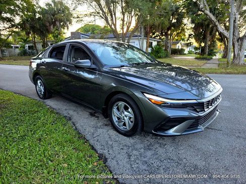 Used 2024 Hyundai Elantra SE image 66