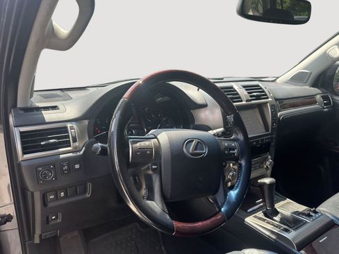 Used 2019 Lexus GX 460 Premium AWD/4WD image 10
