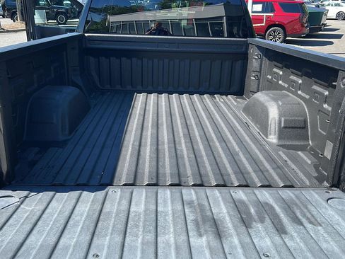 Used 2019 GMC Sierra 1500 SLE w/ SLE Value Package AWD/4WD image 15