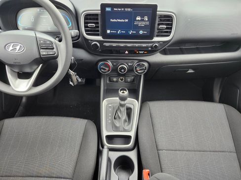 New 2026 Hyundai Venue SE FWD image 14