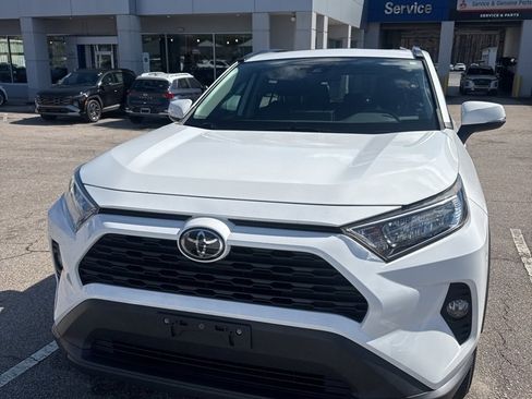 Used 2019 Toyota RAV4 XLE Premium w/ Cold Weather Package image 18