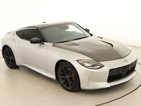 Used 2024 Nissan Z Performance w/ Floor Mat Package RWD image 28