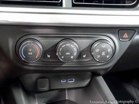 New 2026 Chevrolet Trax LS w/ LS Convenience Package FWD image 15