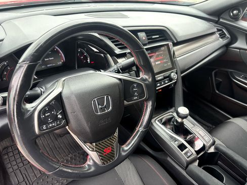 Used 2018 Honda Civic Si image 5