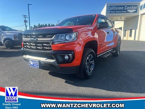 Used 2022 Chevrolet Colorado Z71 w/ Trail Boss Package image 2