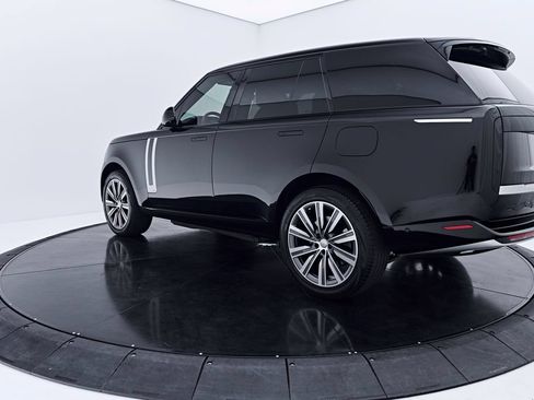 Used 2025 Land Rover Range Rover Autobiography AWD/4WD image 14