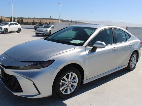 Certified 2025 Toyota Camry LE AWD/4WD image 6