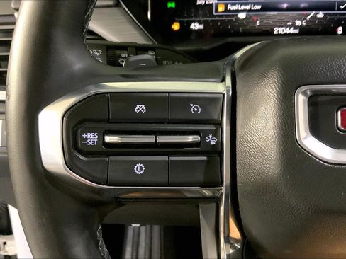 Used 2025 GMC Acadia Elevation FWD image 18