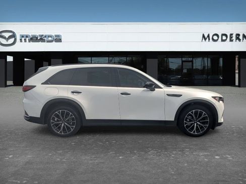 Certified 2025 MAZDA CX-70 Plug-In Hybrid w/ Premium Plus AWD/4WD image 4