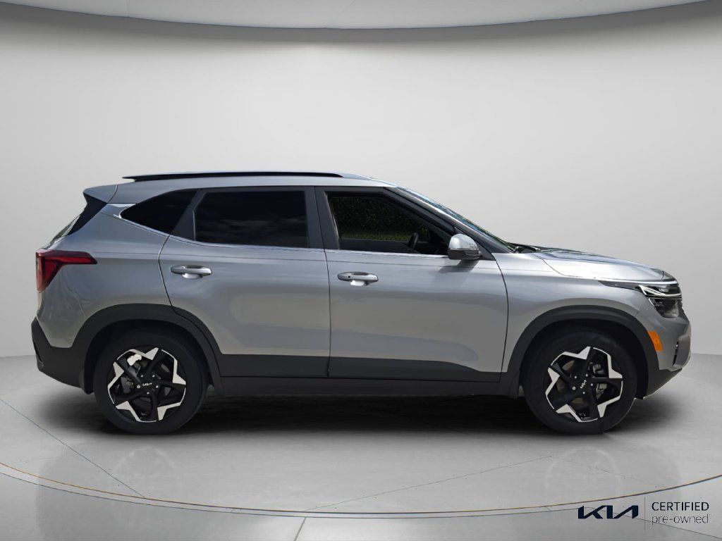 Certified 2024 Kia Seltos EX FWD image 4