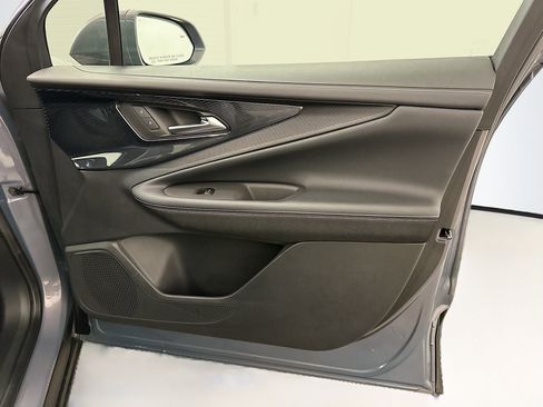 Used 2024 Chevrolet Blazer EV LT image 35