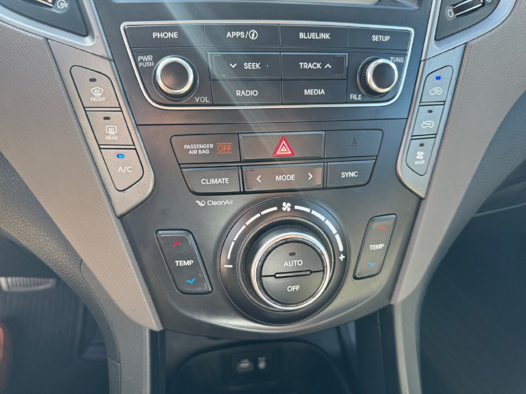 Used 2017 Hyundai Santa Fe SE w/ Cargo Package FWD image 16