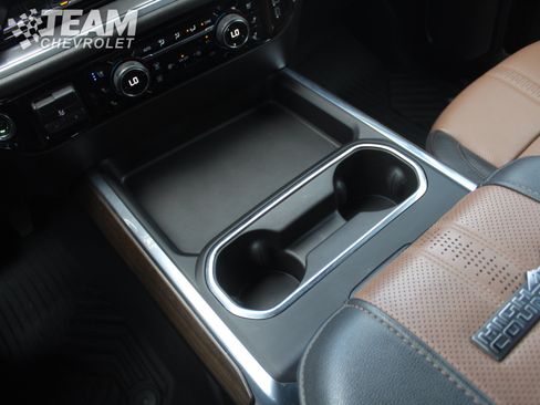 Used 2024 Chevrolet Silverado 2500 High Country w/ Technology Package AWD/4WD image 19