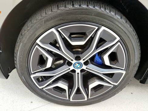 Used 2024 BMW iX xDrive50 w/ Premium Package AWD/4WD image 73