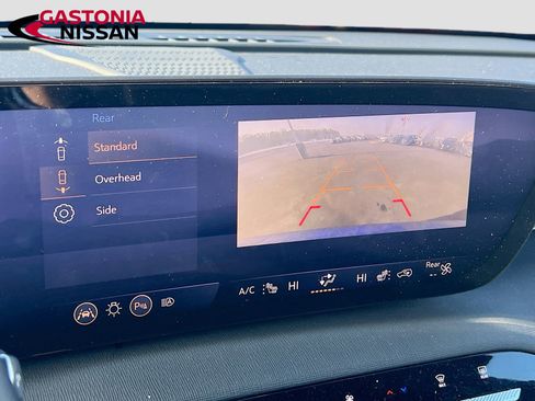 Used 2025 Buick Enclave Preferred image 18