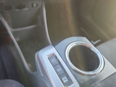 Used 2014 Toyota Prius V Three image 15