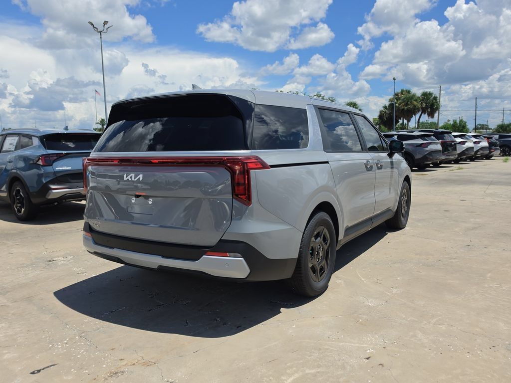 New 2027 Kia Carnival FWD image 8