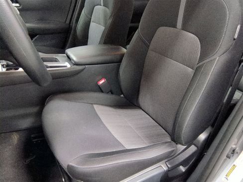 Used 2025 Nissan Sentra SV image 16