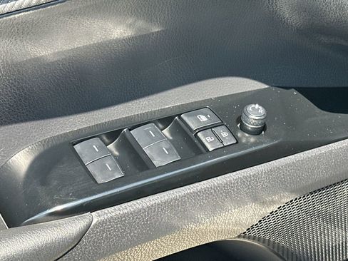 Used 2025 Toyota Camry SE w/ Convenience Package AWD/4WD image 14