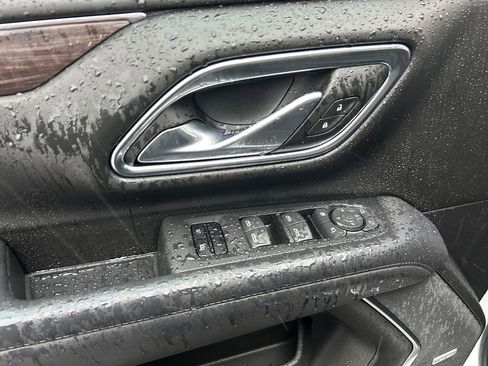 Used 2024 Chevrolet Tahoe LT w/ Luxury Package image 23