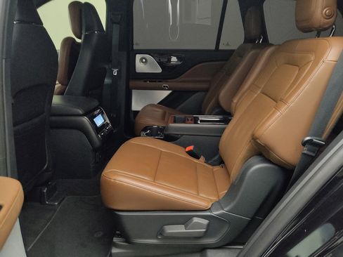 Used 2020 Lincoln Aviator Reserve w/ Equipment Group 202A AWD/4WD image 18