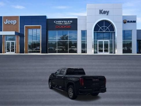 Used 2019 GMC Sierra 1500 Denali w/ Driver Alert Package II AWD/4WD image 3