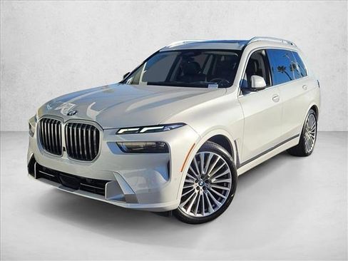 Used 2023 BMW X7 xDrive40i w/ Premium Package image 1