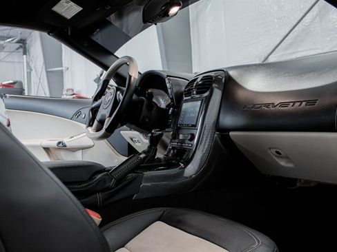 Used 2005 Chevrolet Corvette Convertible w/ Preferred Equipment Group image 36