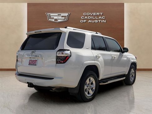 Used 2020 Toyota 4Runner SR5 Premium image 4