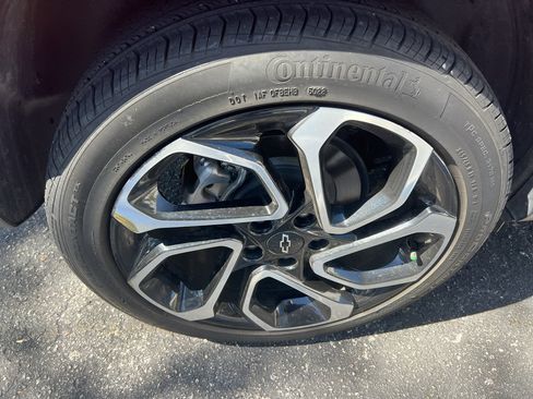 Used 2024 Chevrolet Trax RS w/ Sunroof Package image 10