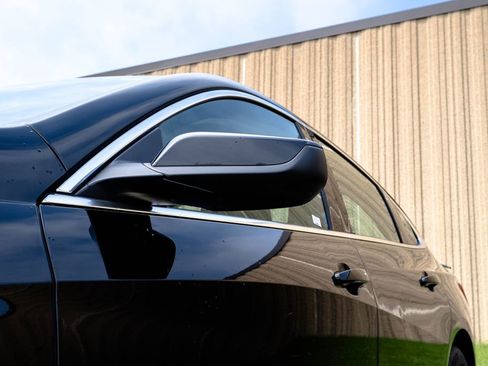 Used 2025 Chevrolet Malibu RS image 11